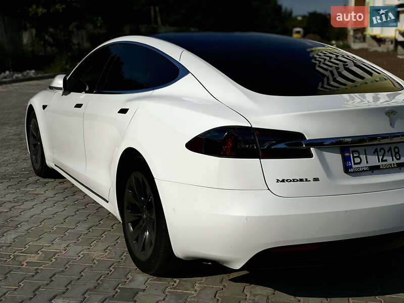 Лифтбек Tesla Model S 2018 в Полтаве
