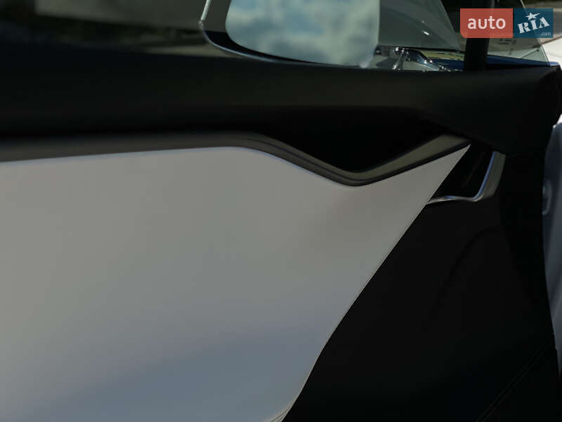 Лифтбек Tesla Model S 2018 в Полтаве