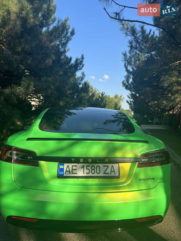 Лифтбек Tesla Model S 2019 в Днепре