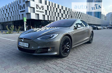 Ліфтбек Tesla Model S 2016 в Одесі