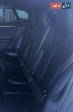 Ліфтбек Tesla Model S 2015 в Києві
