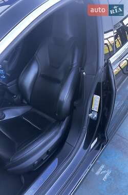 Ліфтбек Tesla Model S 2015 в Києві