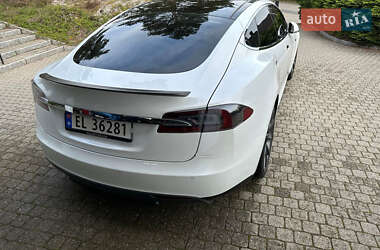 Лифтбек Tesla Model S 2014 в 