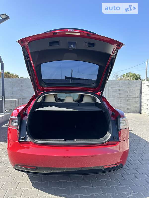Ліфтбек Tesla Model S 2016 в Білій Церкві