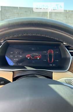 Лифтбек Tesla Model S 2016 в 