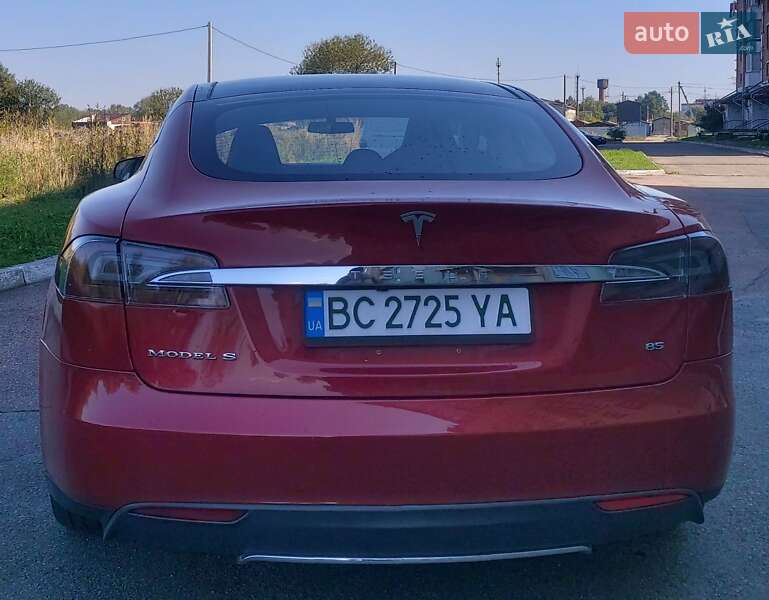 Лифтбек Tesla Model S 2013 в Дрогобыче