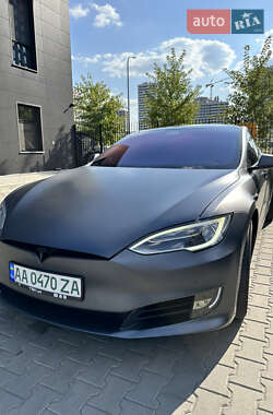 Tesla Model S 2019