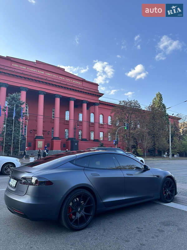 Лифтбек Tesla Model S 2019 в Киеве