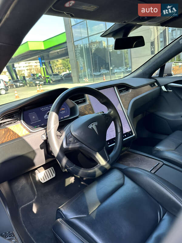 Лифтбек Tesla Model S 2019 в Киеве