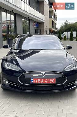 Ліфтбек Tesla Model S 2014 в Ужгороді