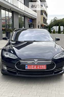 Лифтбек Tesla Model S 2014 в Ужгороде