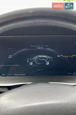 Ліфтбек Tesla Model S 2014 в Ужгороді