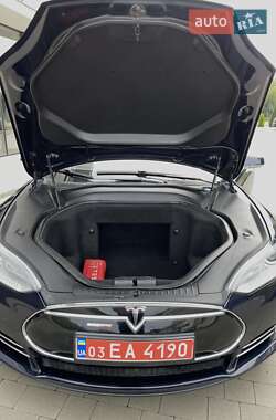 Ліфтбек Tesla Model S 2014 в Ужгороді