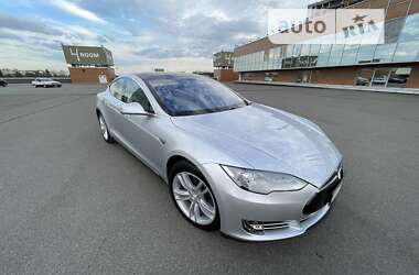 Лифтбек Tesla Model S 2013 в Киеве