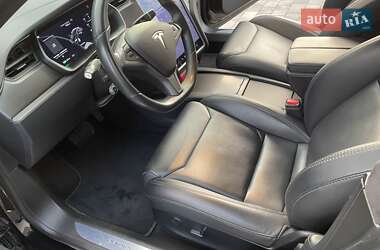 Лифтбек Tesla Model S 2018 в Львове