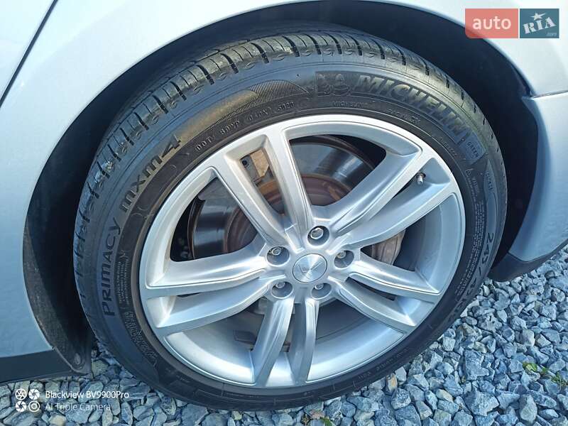 Лифтбек Tesla Model S 2015 в Тернополе