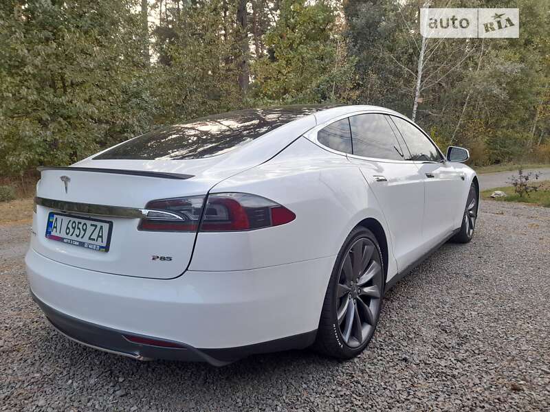 Лифтбек Tesla Model S 2013 в Киеве