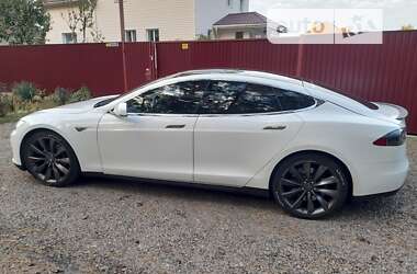 Лифтбек Tesla Model S 2013 в 