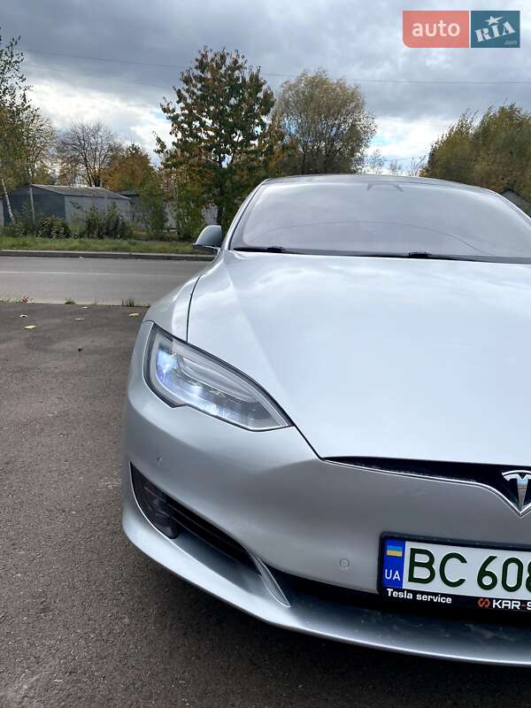 Лифтбек Tesla Model S 2017 в Одессе