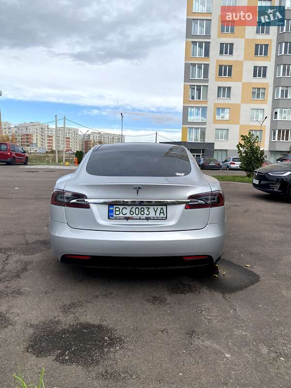 Лифтбек Tesla Model S 2017 в Одессе