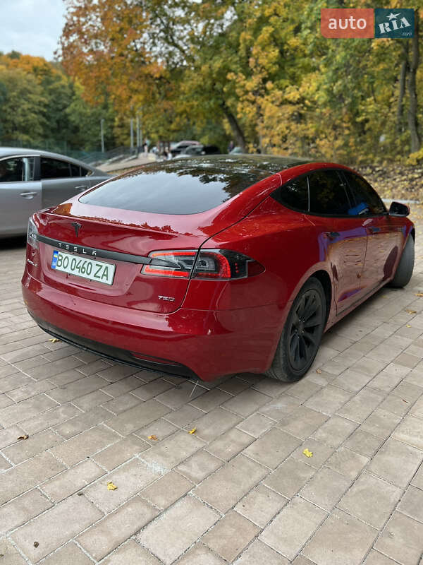 Лифтбек Tesla Model S 2016 в Тернополе