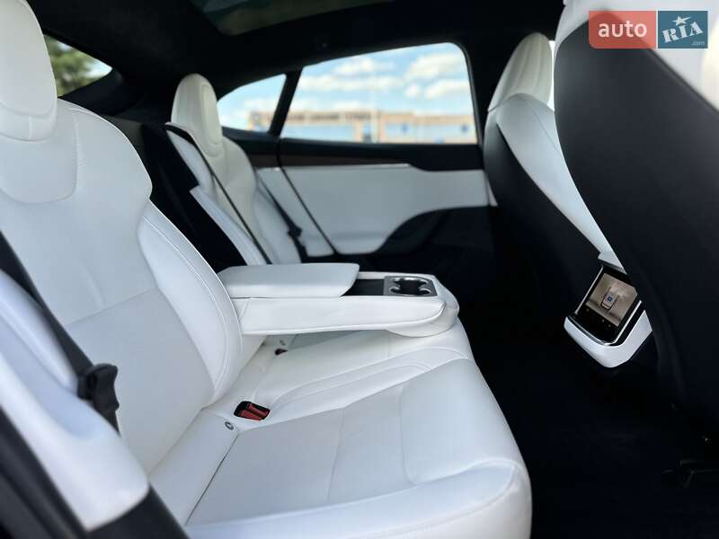 Лифтбек Tesla Model S 2021 в Одессе