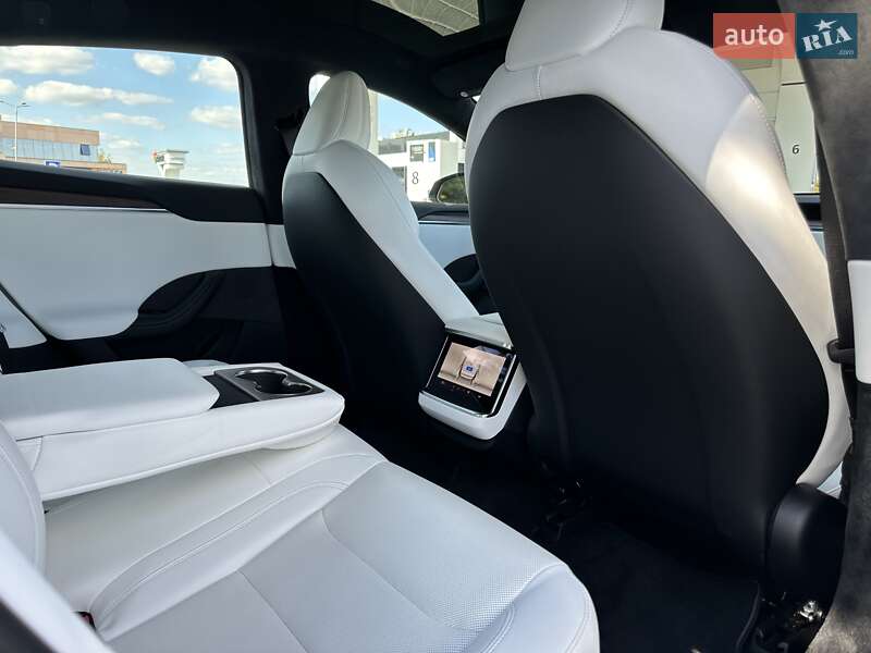 Лифтбек Tesla Model S 2021 в Одессе