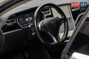 Лифтбек Tesla Model S 2016 в Днепре