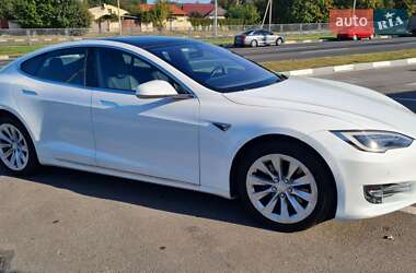 Лифтбек Tesla Model S 2017 в 