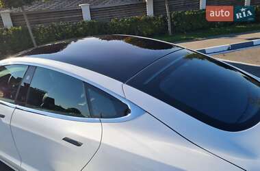 Лифтбек Tesla Model S 2017 в 
