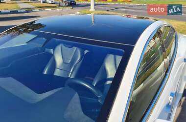 Лифтбек Tesla Model S 2017 в 