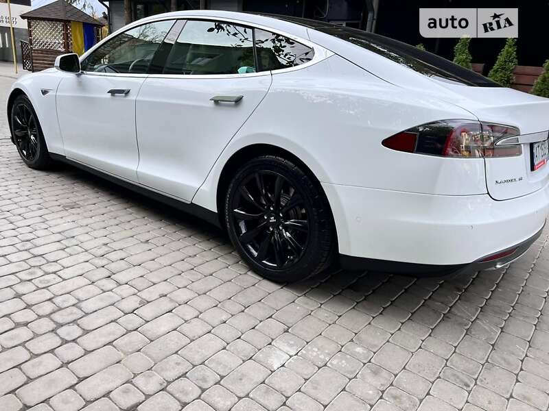 Ліфтбек Tesla Model S 2015 в Івано-Франківську фото 3 Ліфтбек Tesla Model S 2015 в Івано-Франківську