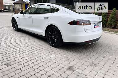 Лифтбек Tesla Model S 2015 в Ивано-Франковске