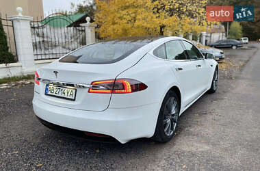 Лифтбек Tesla Model S 2017 в Виннице