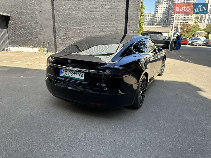 Лифтбек Tesla Model S 2019 в Харькове