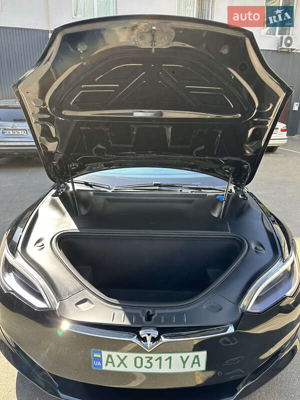 Лифтбек Tesla Model S 2019 в Харькове