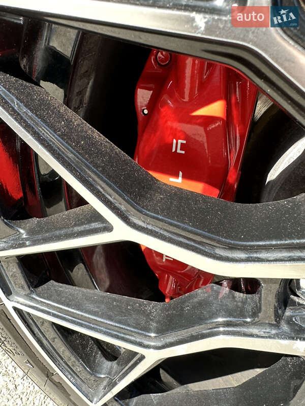 Лифтбек Tesla Model S 2019 в Харькове