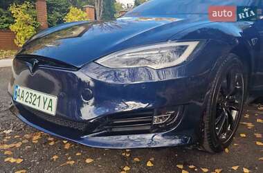 Лифтбек Tesla Model S 2014 в 