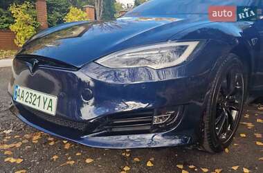 Лифтбек Tesla Model S 2014 в Киеве