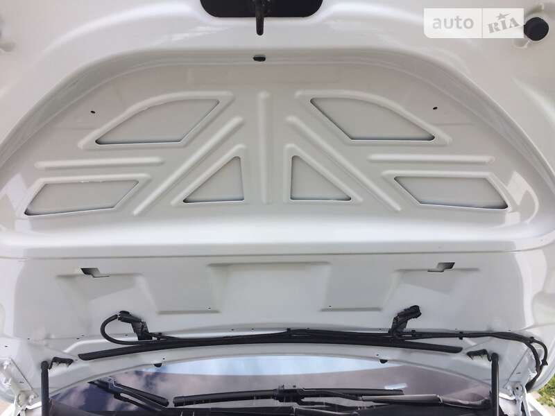 Ліфтбек Tesla Model S 2017 в Вінниці