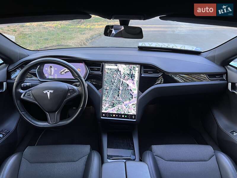 Лифтбек Tesla Model S 2018 в Черкассах