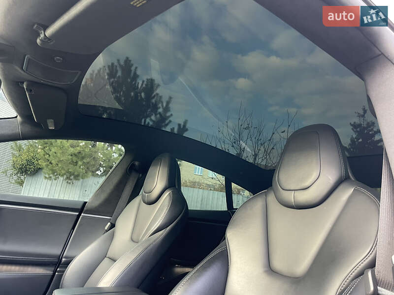 Лифтбек Tesla Model S 2018 в Харькове