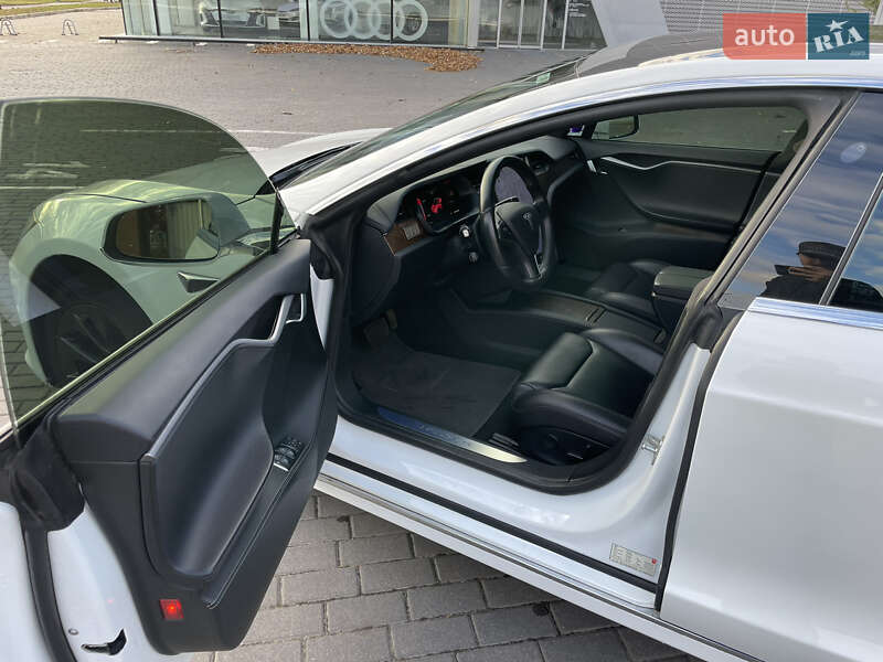 Лифтбек Tesla Model S 2018 в Харькове