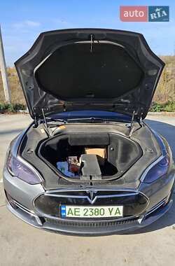 Лифтбек Tesla Model S 2013 в Синельниково