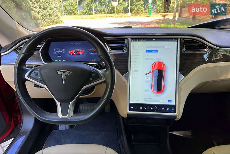 Ліфтбек Tesla Model S 2014 в Києві