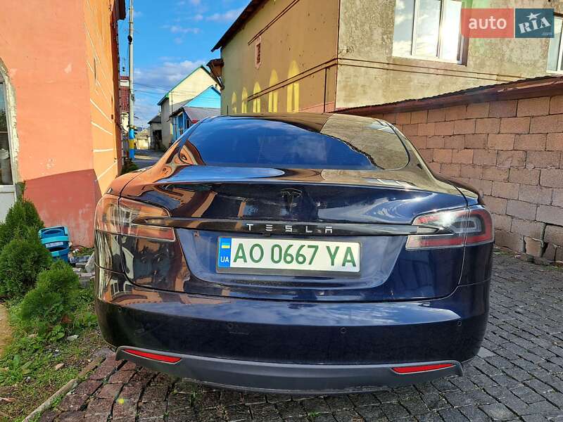 Лифтбек Tesla Model S 2014 в Берегово фото 17 Лифтбек Tesla Model S 2014 в Берегово