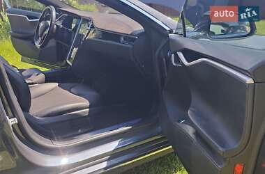 Лифтбек Tesla Model S 2015 в Полтаве