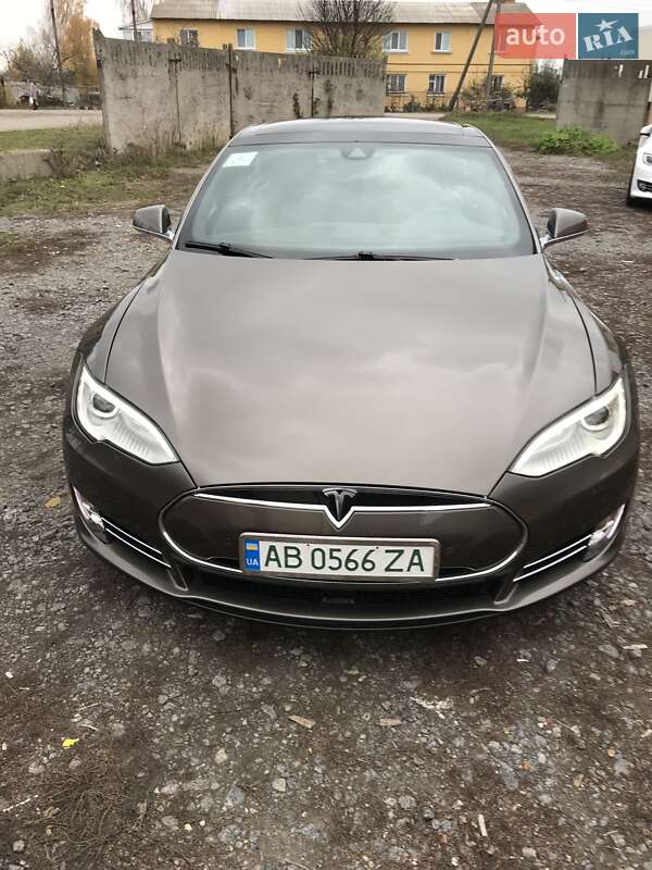 Лифтбек Tesla Model S 2016 в Виннице фото 2 Лифтбек Tesla Model S 2016 в Виннице