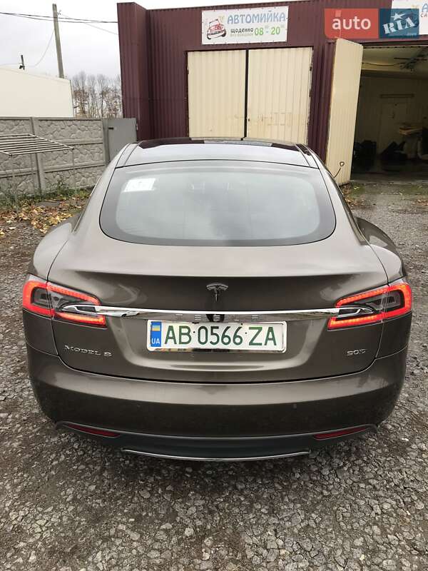Лифтбек Tesla Model S 2016 в Виннице фото 5 Лифтбек Tesla Model S 2016 в Виннице