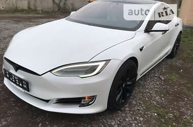 Tesla Model S 2019